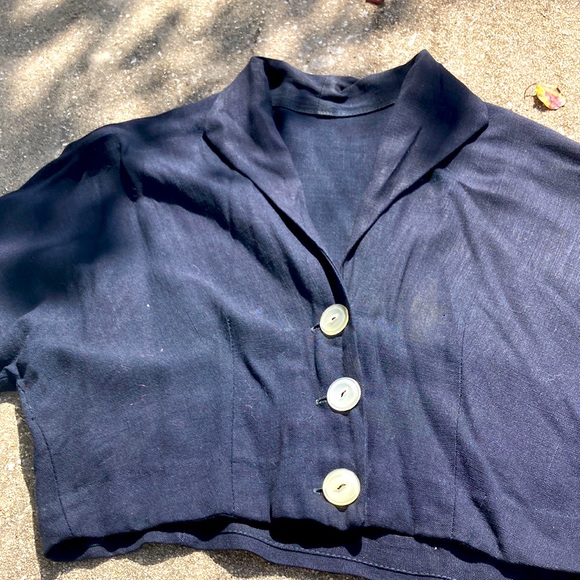MidCentury Magic: Cropped, Black Button Top. Real Vintage - Picture 1 of 11